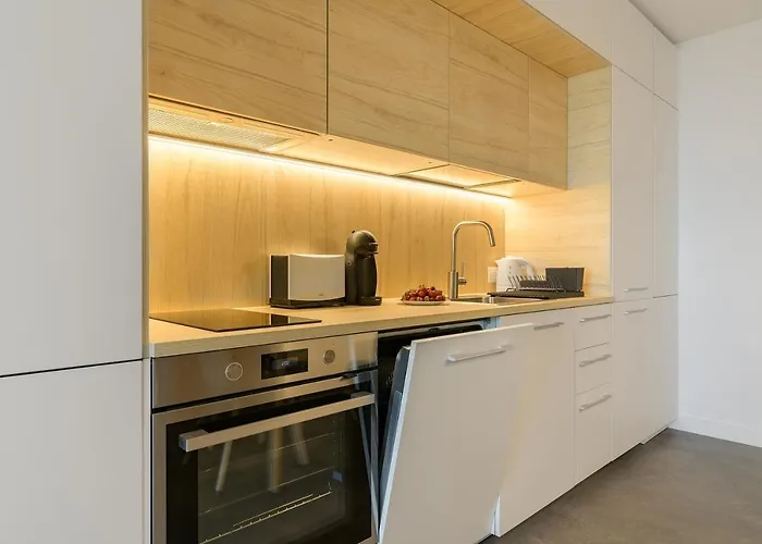 Nobile - Coral Complex With Parking & Pool