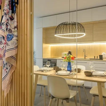 Nobile - Coral Complex With Parking & Pool Warna